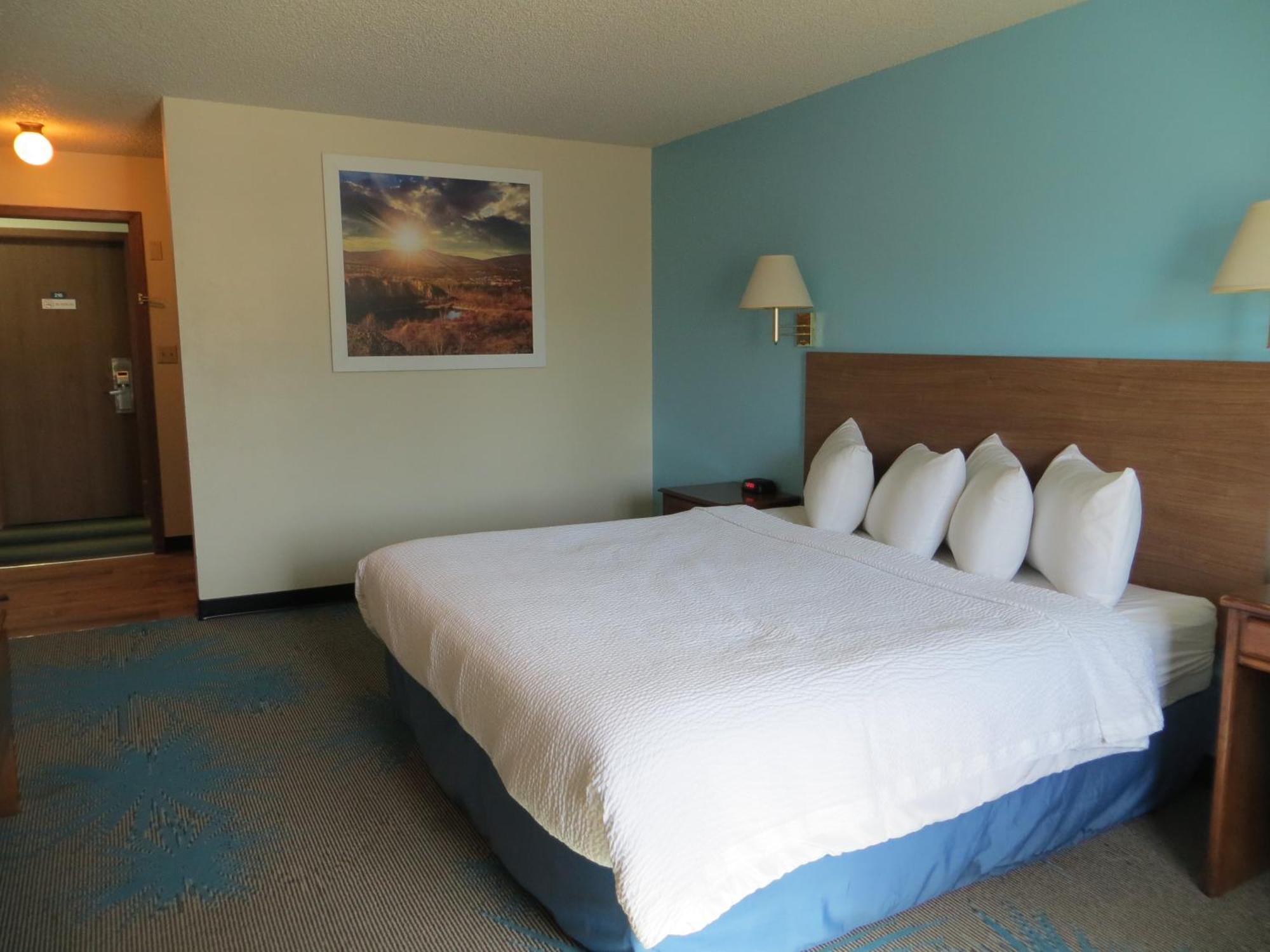 Days By Wyndham Hotel 2*