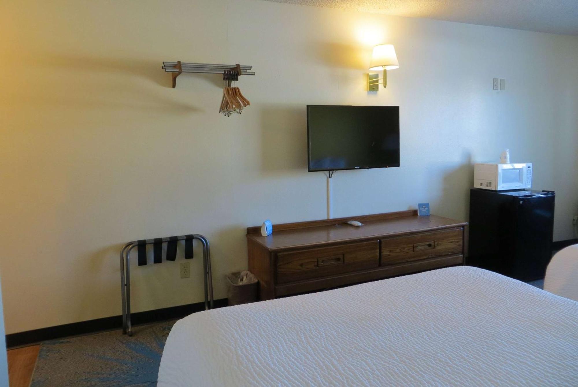 Days By Wyndham Hotel