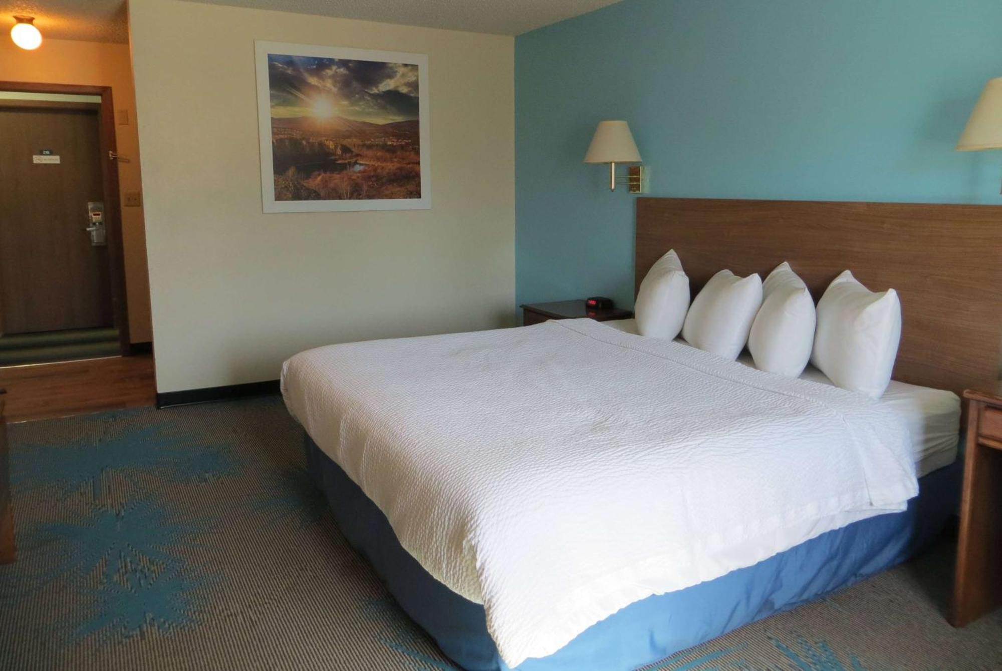 Days By Wyndham Hotel